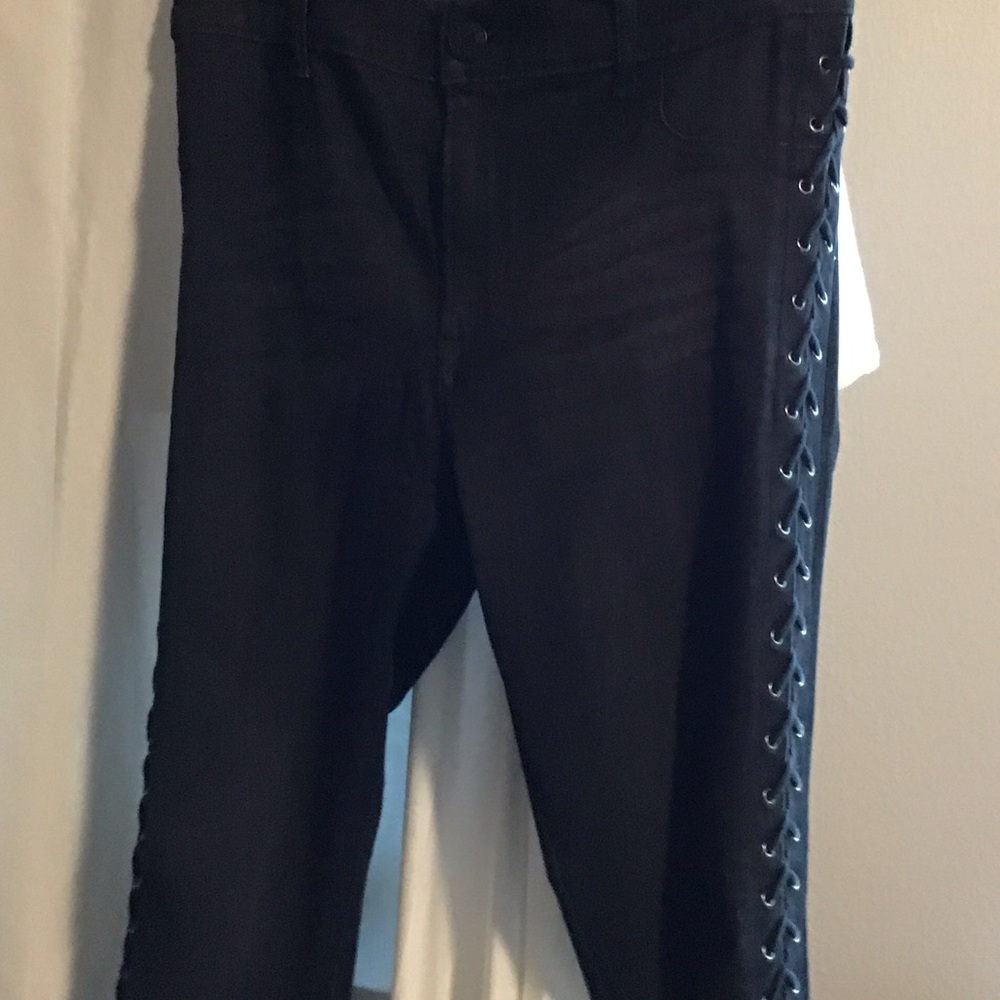 Women’s Black Lace-Up Side Skinny Jeans